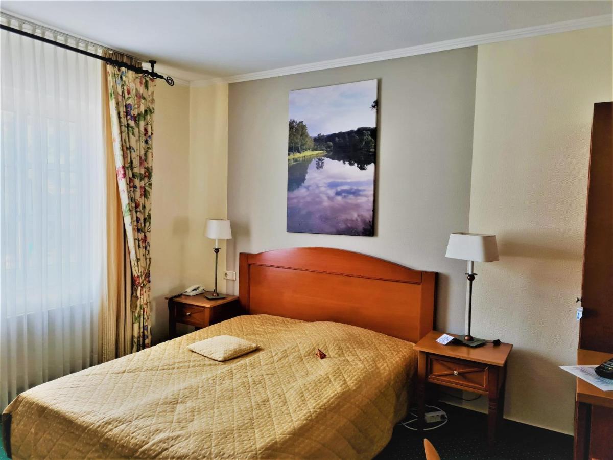 Waldbreitbach Hotel Zur Post מראה חיצוני תמונה