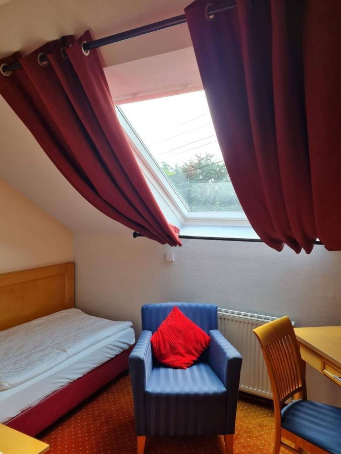 Waldbreitbach Hotel Zur Post מראה חיצוני תמונה