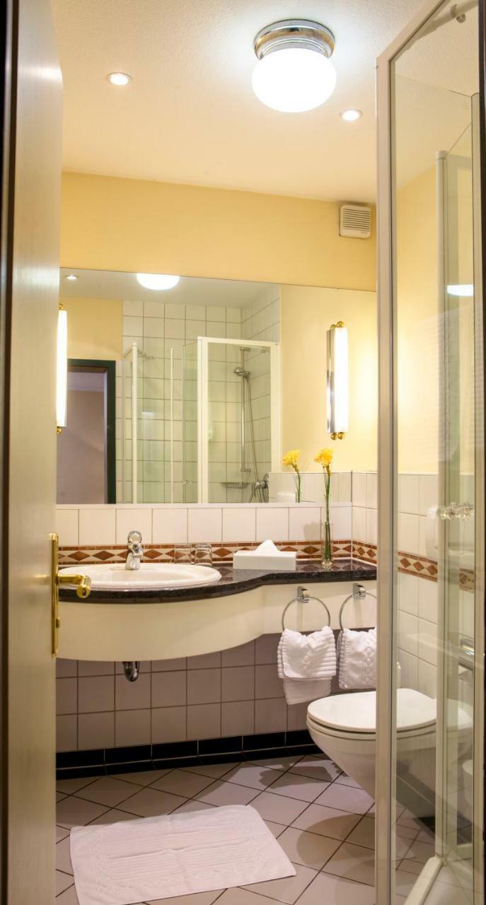 Waldbreitbach Hotel Zur Post מראה חיצוני תמונה